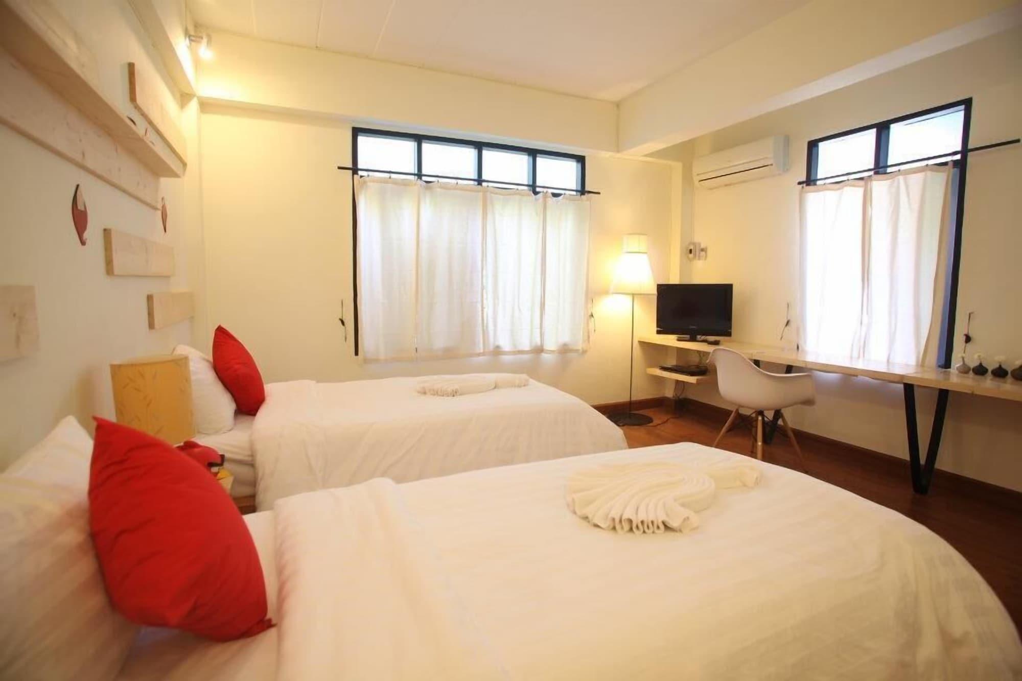 Early Bird Bed & Breakfast (Adults Only) Csiangmaj Kültér fotó