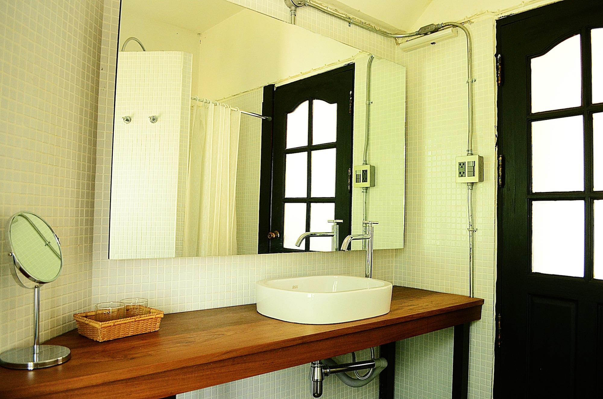 Early Bird Bed & Breakfast (Adults Only) Csiangmaj Kültér fotó