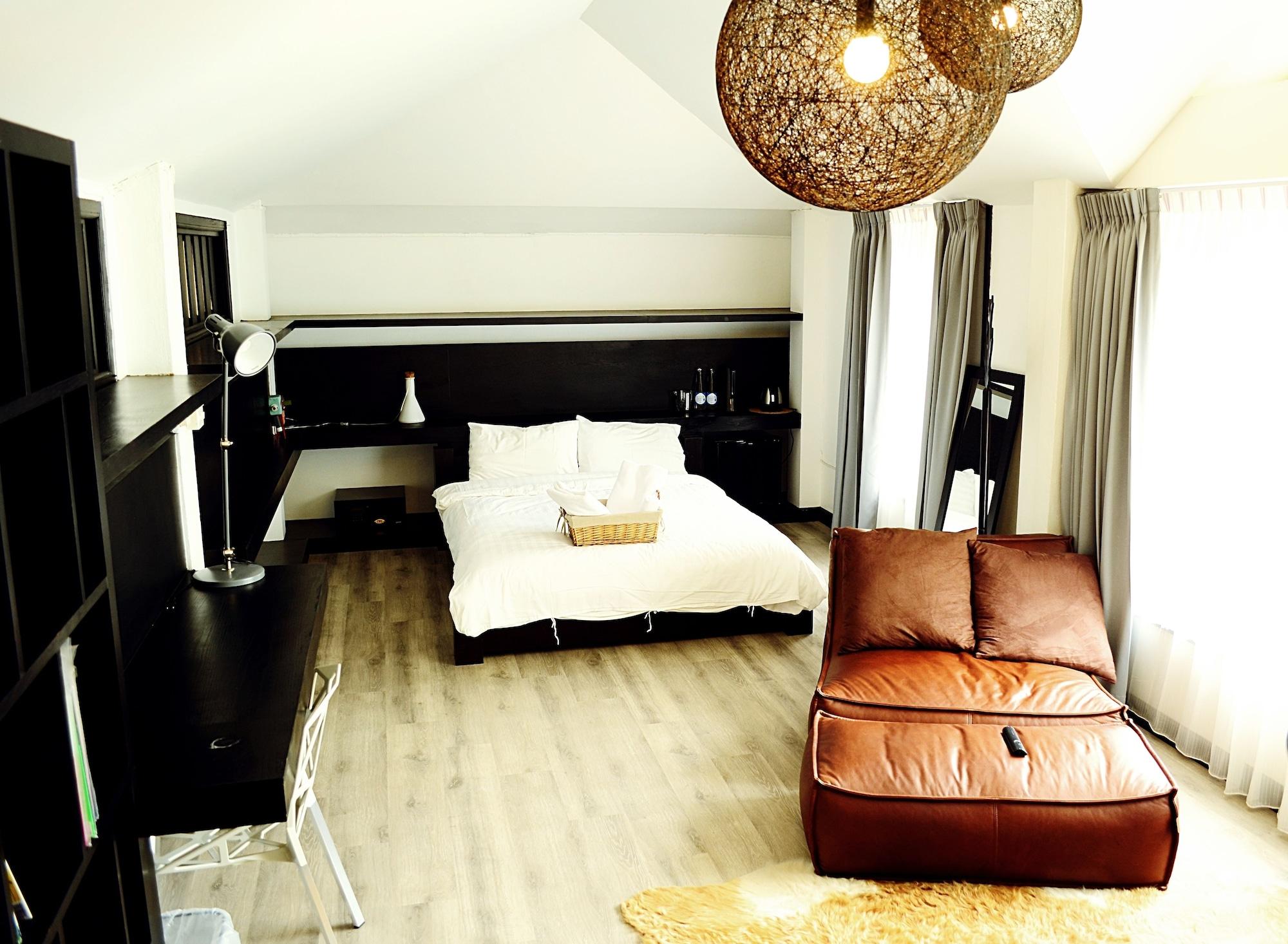 Early Bird Bed & Breakfast (Adults Only) Csiangmaj Kültér fotó